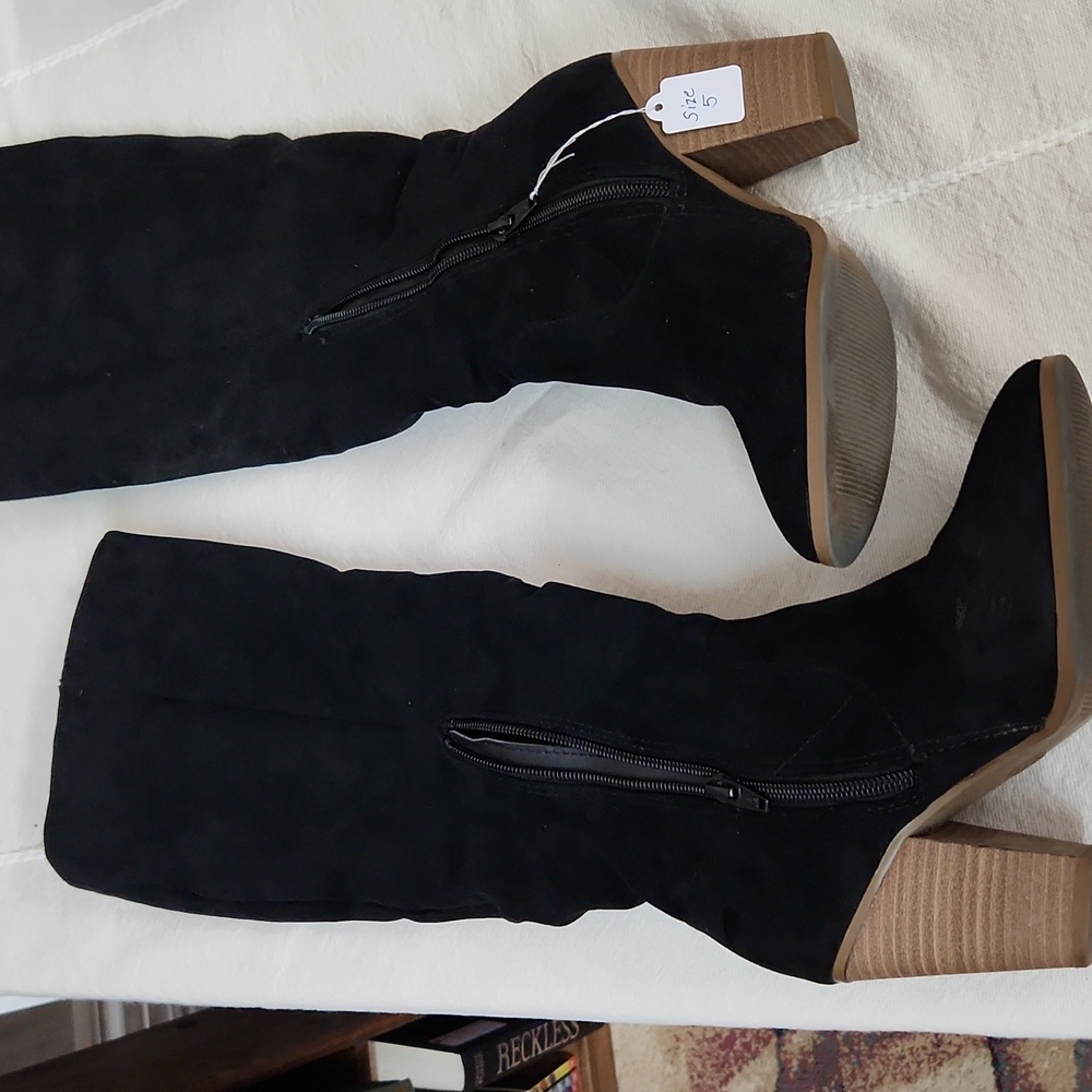 Black Knee-High Women's Boots